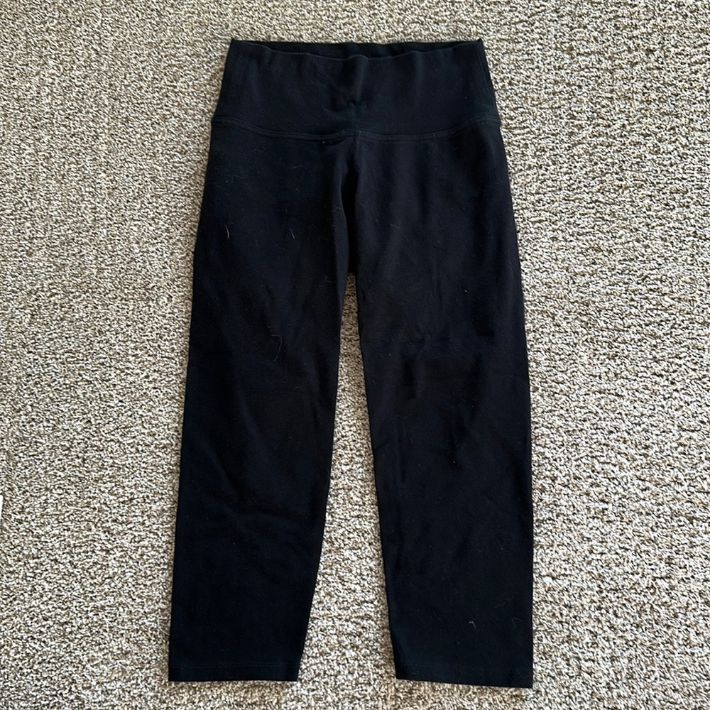 Old Navy Active Black Cropped Legging